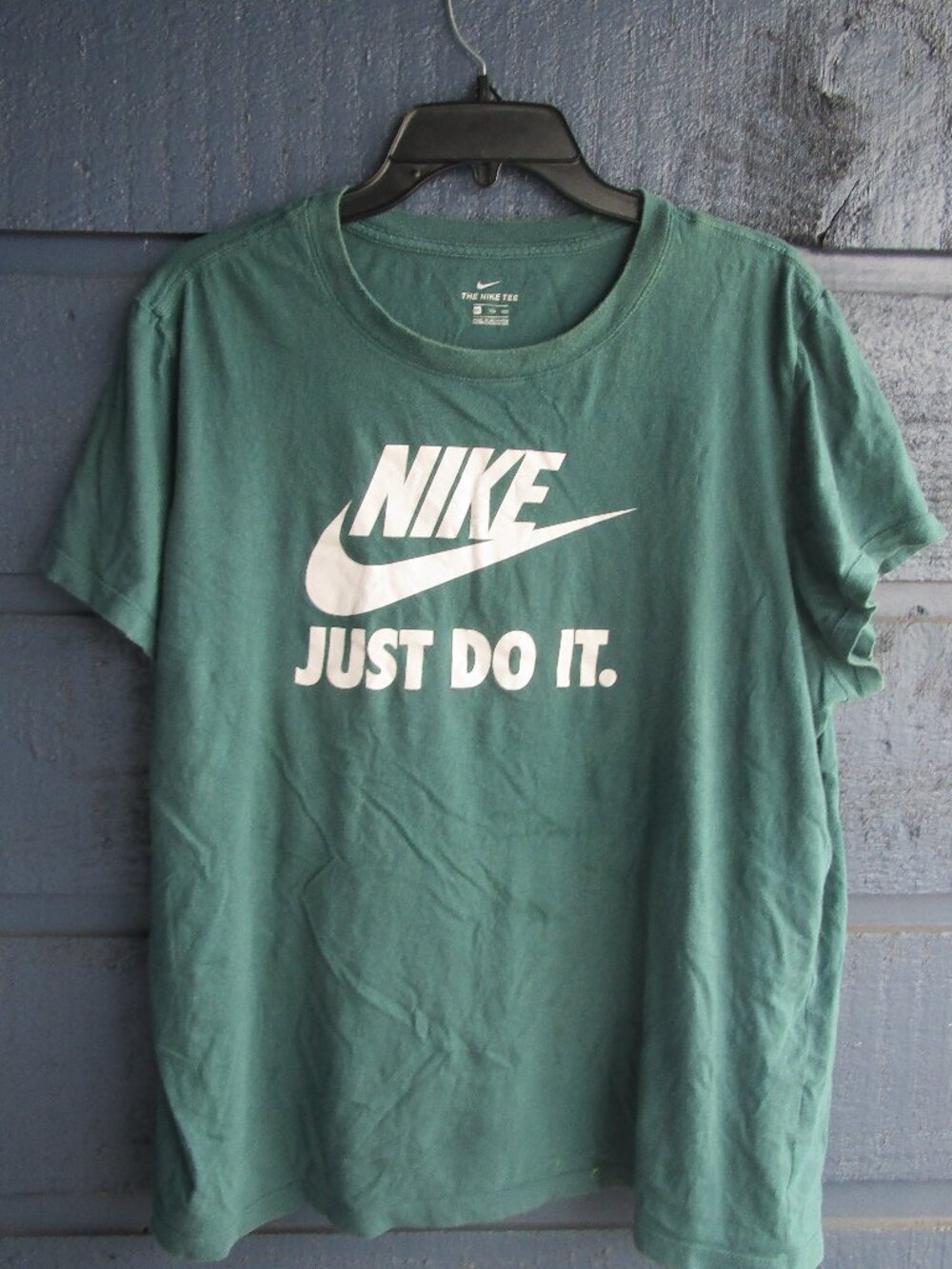 Nike Men's XXL Green Striped Crew Tee “The Nike Tee” 100% Cotton -preowned used